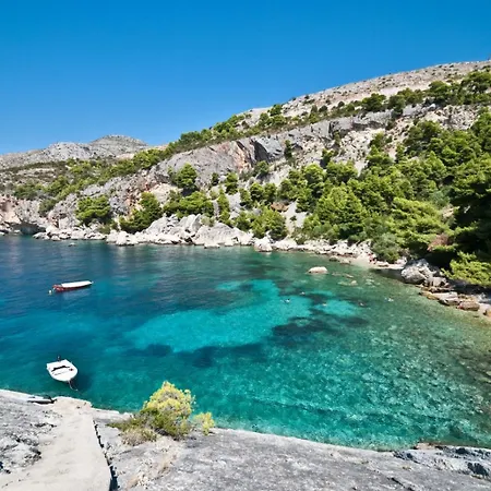 In Jelsa With Terrace, Air Conditioning, Wi-fi 4440-1 Jelsa (Hvar)